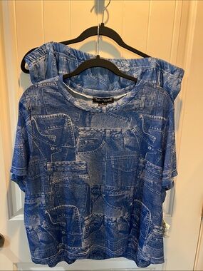 Soho Apparel Blue Printed Short Sleeve Women's Tee and lined skirt. Matching set